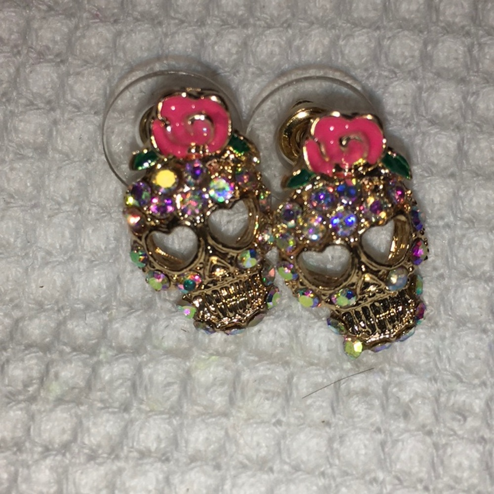 Rose pink  Rhinestone Skull Earrings - Picture 6 of 7